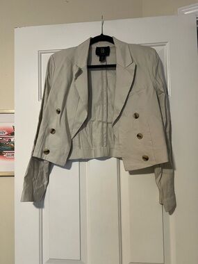 House of Harlow 1960 Cropped Beige Double-Breasted Blazer